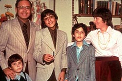 Capturing the Friedmans (2002) - Review, Gallery, Trailer & More